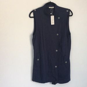 Simply Noelle Sleeveless snap button vest top